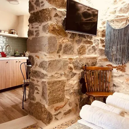 Sofia'S Cozy Traditional Studio Downtown Naxos City Exterior photo