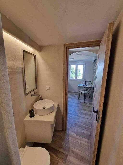Apartment Sofia's Cozy Traditional Downtown Naxos City