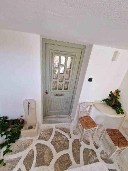 Sofia's Cozy Traditional Downtown Naxos City