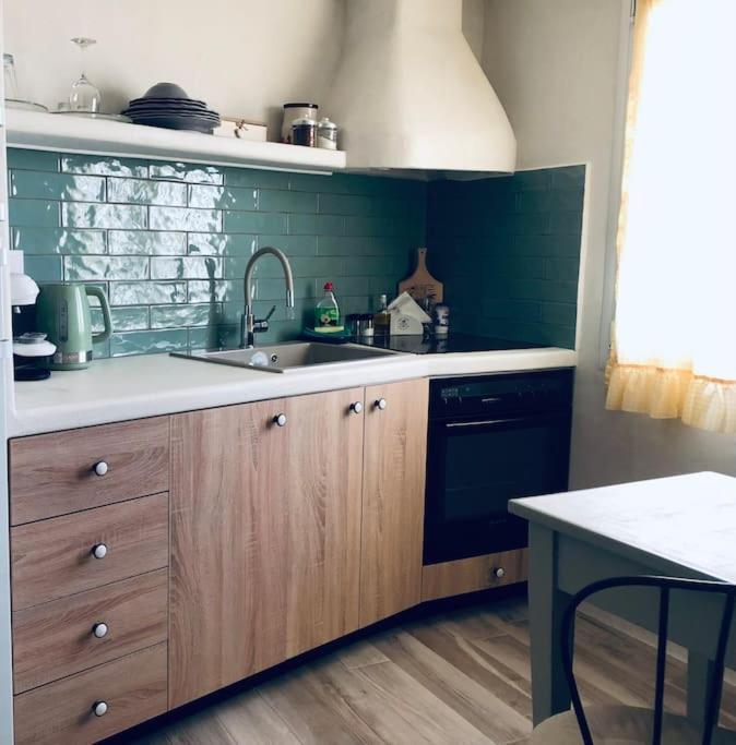 Sofia's Cozy Traditional Downtown Apartamento Naxos City